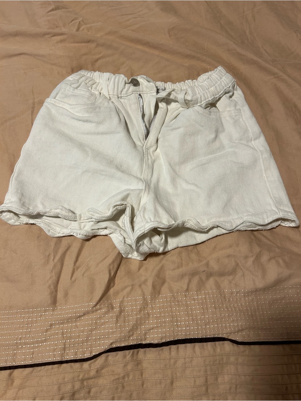 White Elastic-Waist High-Rise Shorts - Picture 1 of 4
